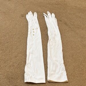 Vintage Soft Elegant White Long Gloves with Pearl Buttons